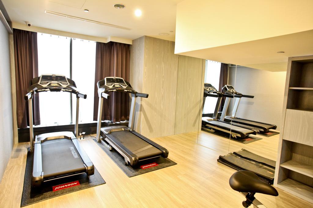 Fx Hotel Тайнань Екстер'єр фото